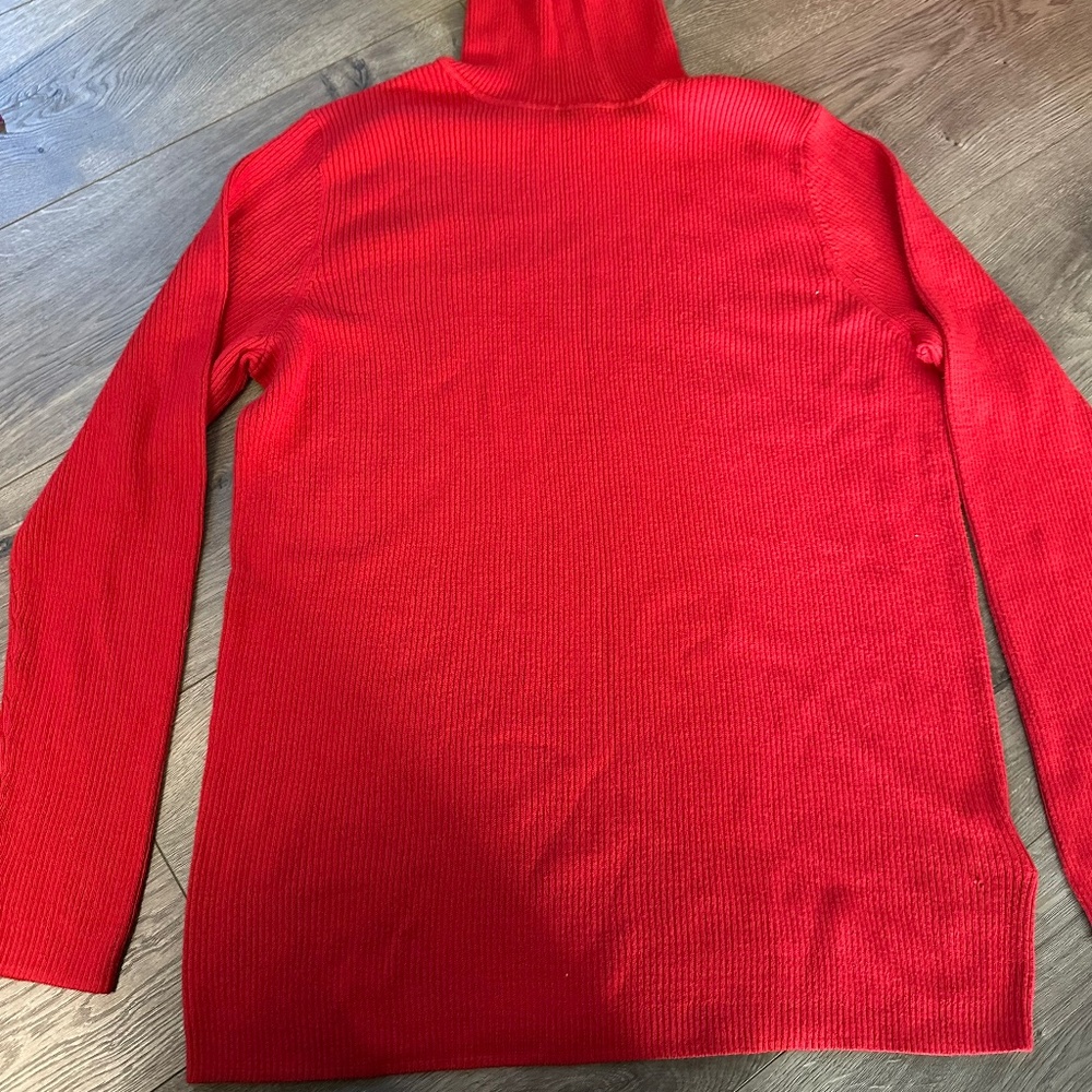 Women’s sweater